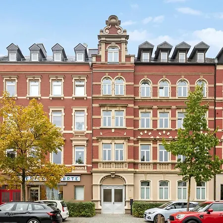 Apartment Easyapartments Stilvoll Zentral Balkon Hauptbahnhof Netflix 130m2 Hof (Bavaria)