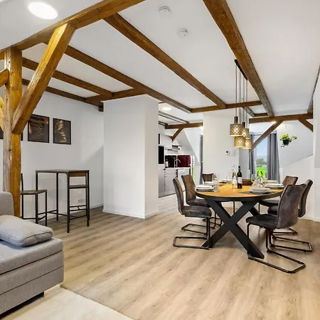 Apartment Easyapartments Stilvoll Zentral Balkon Hauptbahnhof Netflix 130m2 Hof (Bavaria)
