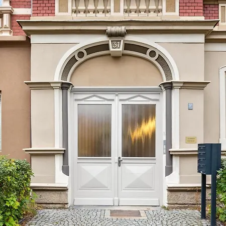 Easyapartments Stilvoll Zentral Balkon Hauptbahnhof Netflix 130m2 Apartment