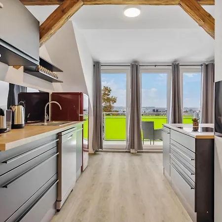 Apartment Easyapartments Stilvoll Zentral Balkon Hauptbahnhof Netflix 130m2 Hof (Bavaria)