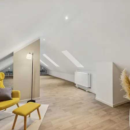 Apartment Easyapartments Stilvoll Zentral Balkon Hauptbahnhof Netflix 130m2