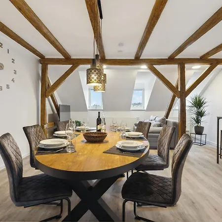 Apartmán Easyapartments Stilvoll Zentral Balkon Hauptbahnhof Netflix 130m2 *